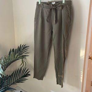 Green H&M paper bag pants